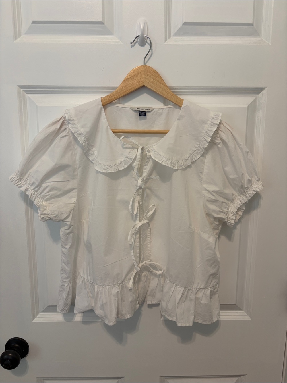 American Eagle Outfitters Collared Puff Sleeve Tie Front Blouse